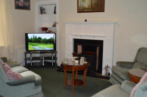 Carnegie Holiday Cottage, Dunfermline